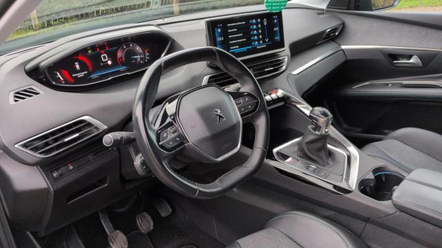 Peugeot 3008 image 3