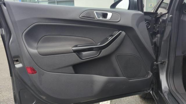 Ford Fiesta image 8