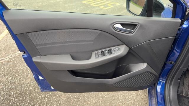 Renault Clio image 1