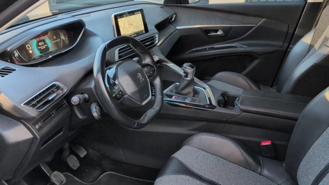 Peugeot 5008 image 6