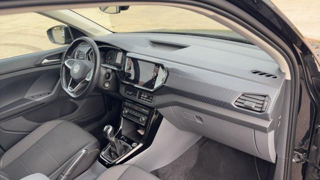 Volkswagen T-Cross image 3