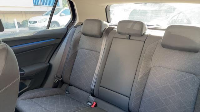Volkswagen Golf image 5