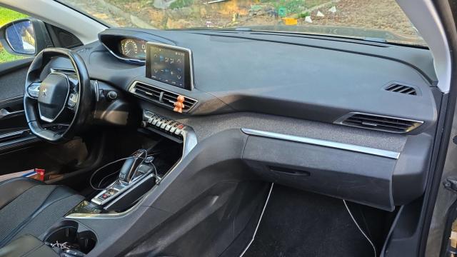 Peugeot 5008 image 3