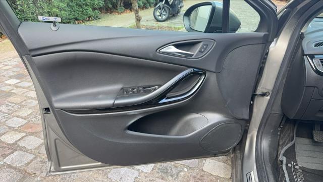 Opel Astra image 7