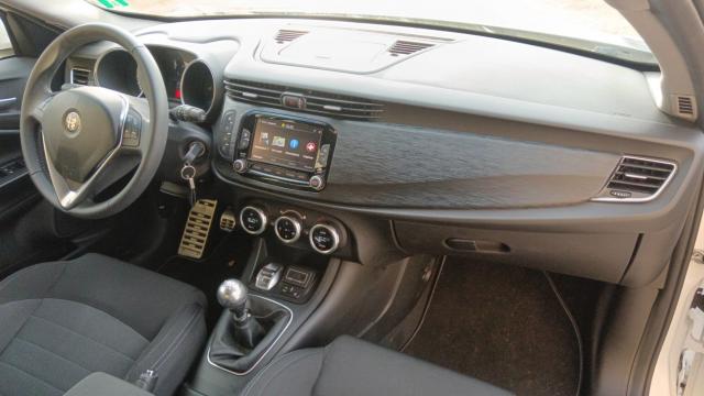Alfa Romeo Giulietta image 9