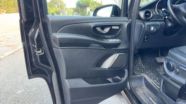 Mercedes Benz Eqv image 2