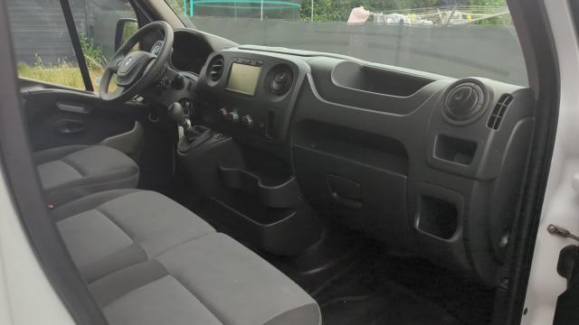 Renault Master image 2