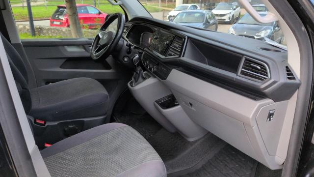 Volkswagen Transporter image 2