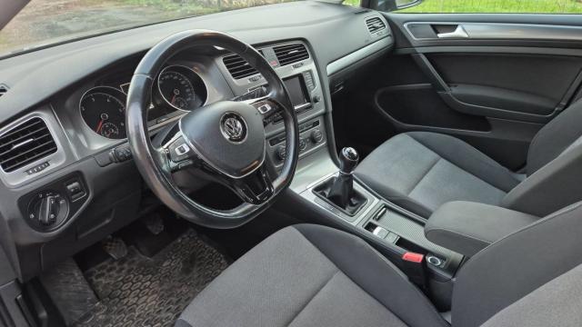 Volkswagen Golf image 8