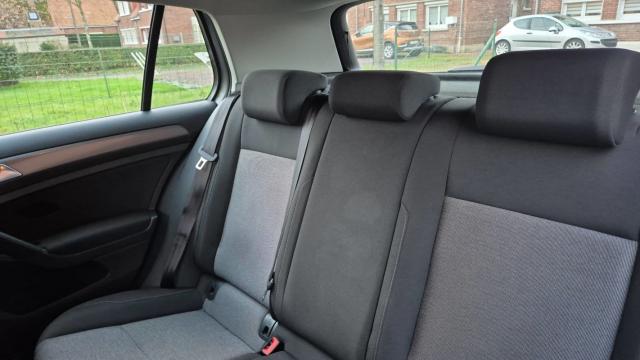 Volkswagen Golf image 5