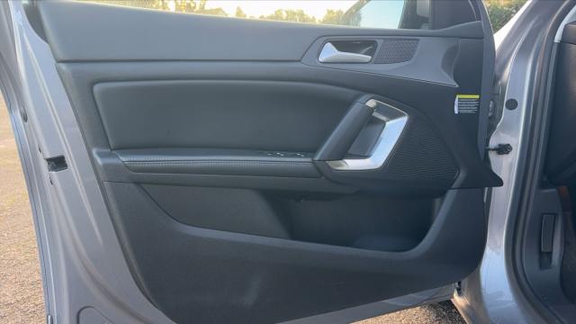 Peugeot 308 image 6