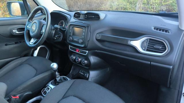 Jeep Renegade image 4