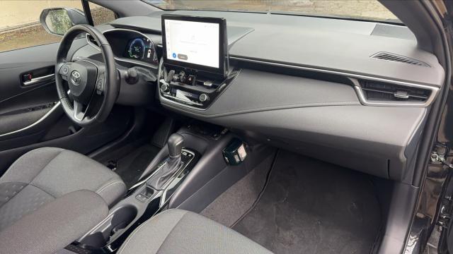 Toyota Corolla Touring Sports image 2