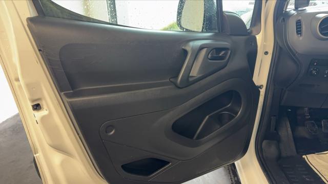 Peugeot Partner image 2