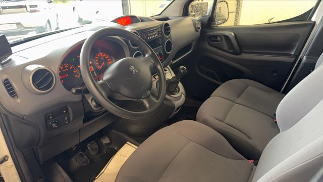 Peugeot Partner image 7