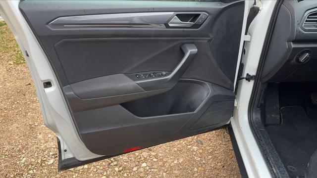 Volkswagen T-Roc image 7