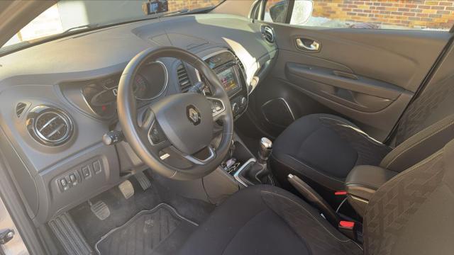 Renault Captur image 1