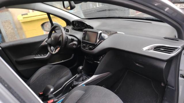Peugeot 2008 image 7
