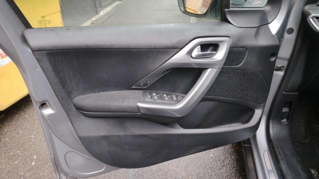 Peugeot 2008 image 3