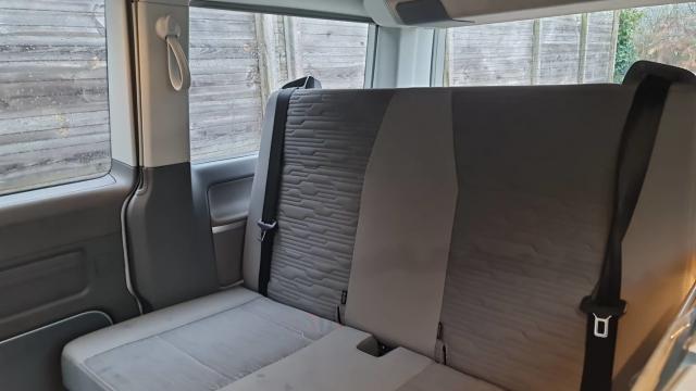 Volkswagen California image 9