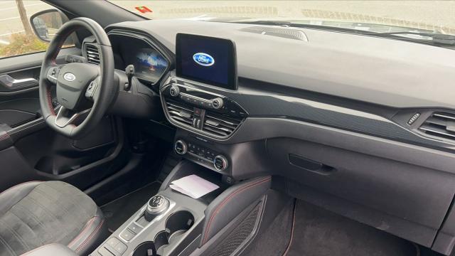 Ford Kuga image 5