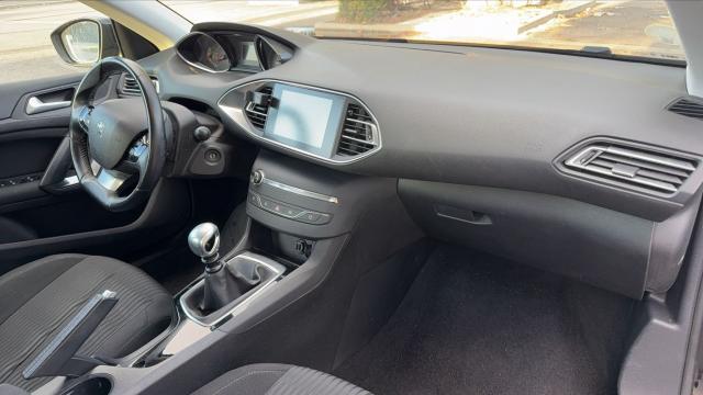 Peugeot 308 image 6