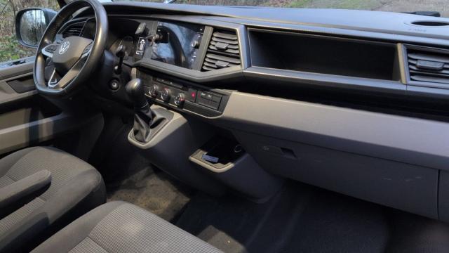 Volkswagen Transporter image 6