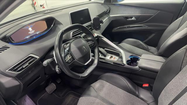 Peugeot 5008 image 4