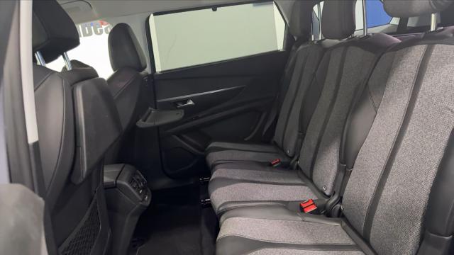 Peugeot 5008 image 9