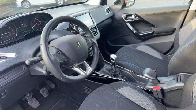 Peugeot 2008 image 1