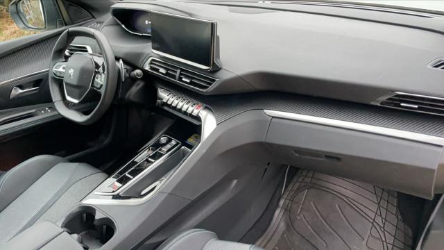 Peugeot 3008 image 3