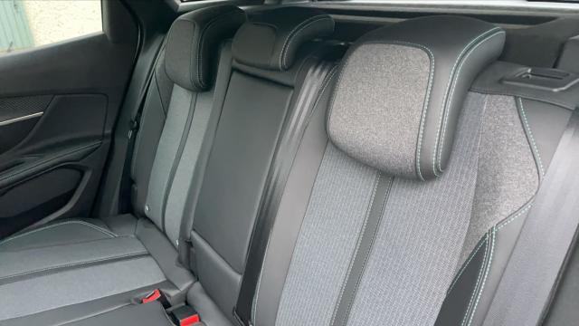 Peugeot 3008 image 2