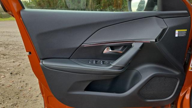 Peugeot 2008 image 7