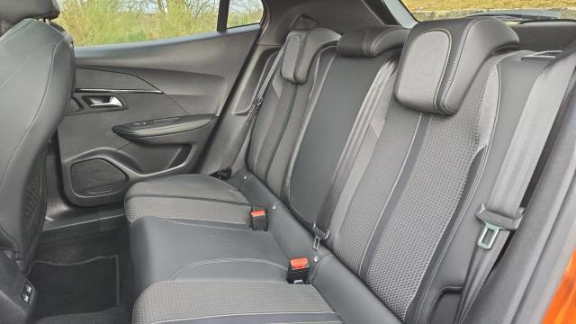 Peugeot 2008 image 6