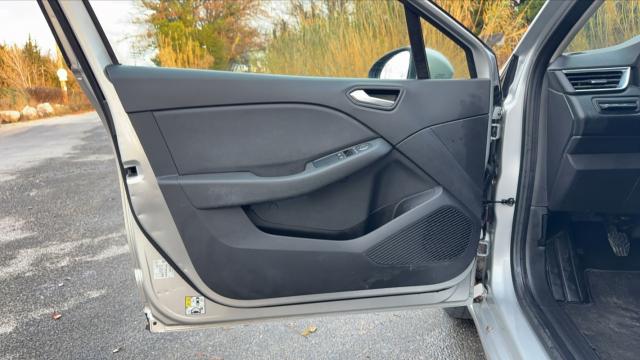 Renault Clio image 9