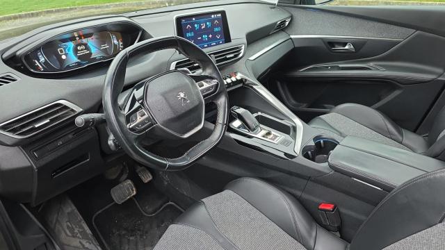 Peugeot 3008 image 1