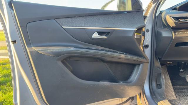 Peugeot 5008 image 6