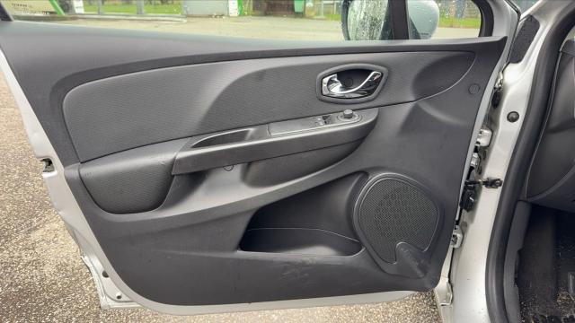 Renault Clio image 8