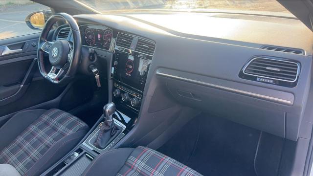 Volkswagen Golf image 8