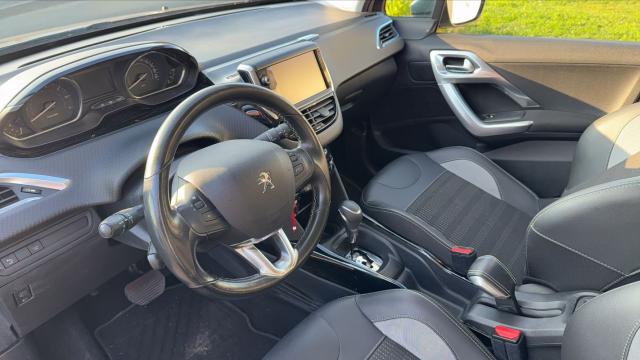 Peugeot 2008 image 3