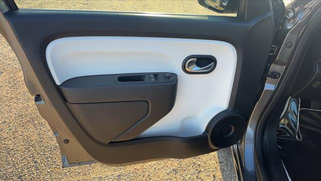 Renault Twingo image 6