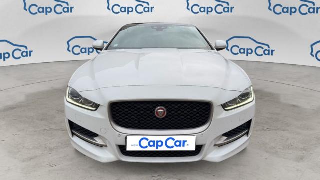Jaguar Xe image 3