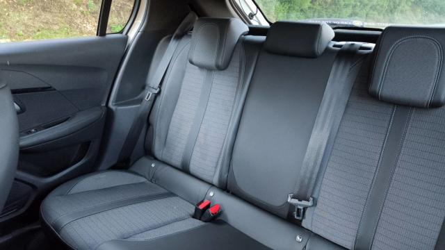 Peugeot 2008 image 6