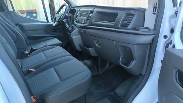 Ford Transit image 6