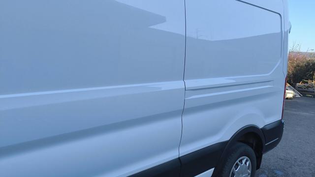 Ford Transit image 8