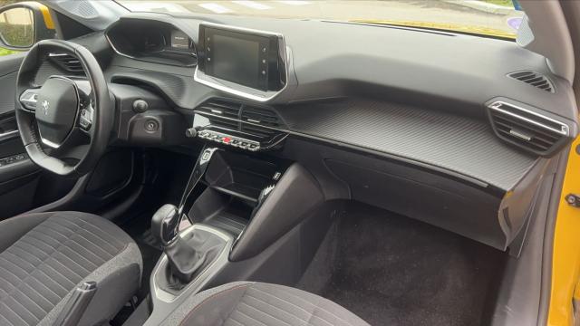 Peugeot 208 image 6