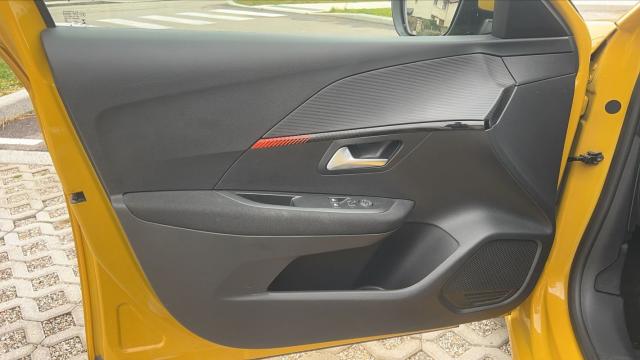 Peugeot 208 image 5