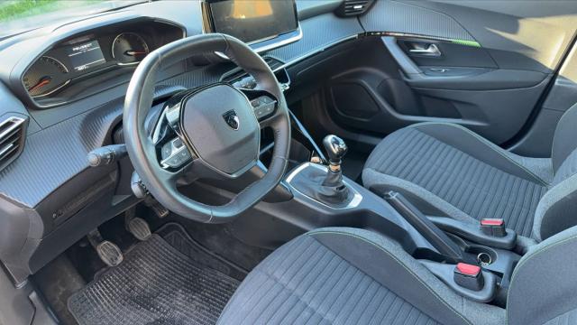 Peugeot 2008 image 7