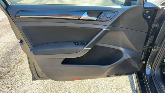 Volkswagen Golf image 3