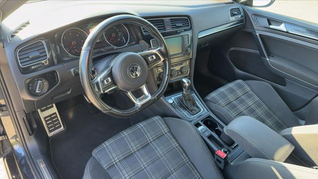 Volkswagen Golf image 9